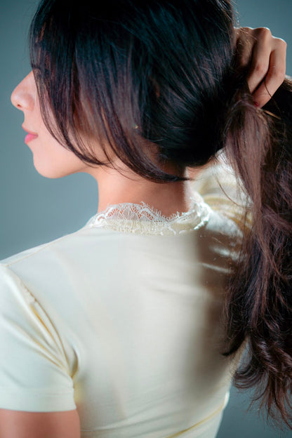 Veya Lace V-Neck Top