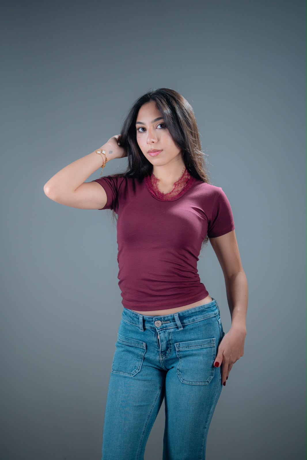 Veya Lace V-Neck Top